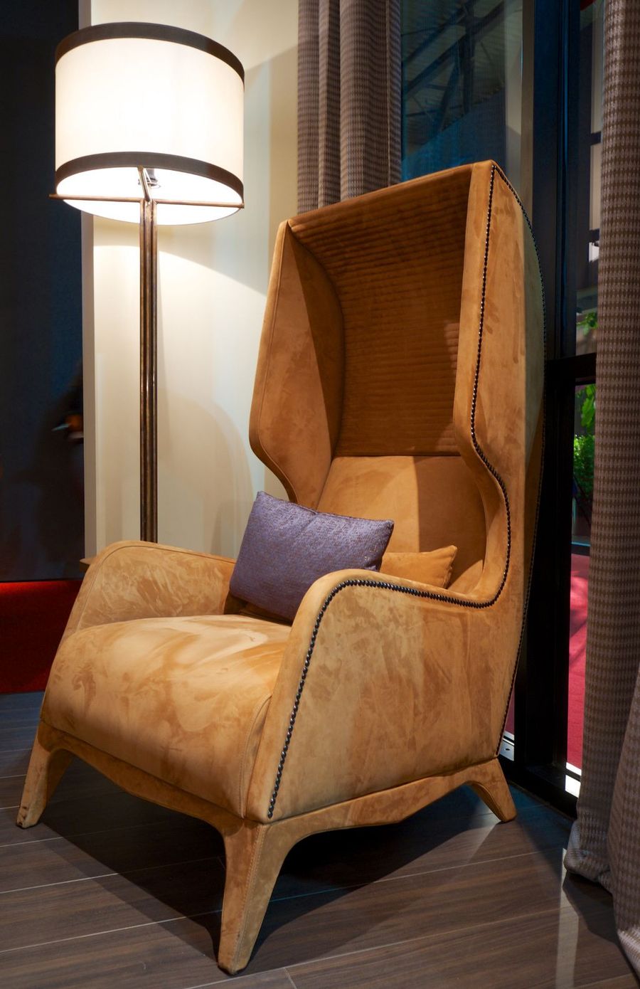 Дизайнерское кресло Mobilidea Armchair with capotte 5567