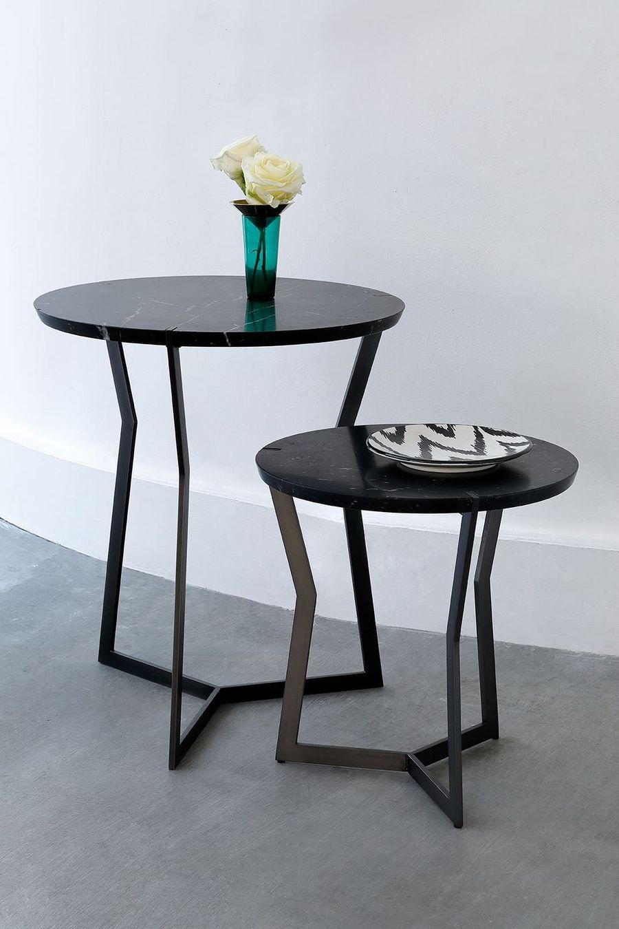 Круглый столик COEDITION Star mini pedestal coffee table, bronze GA110 / GA220