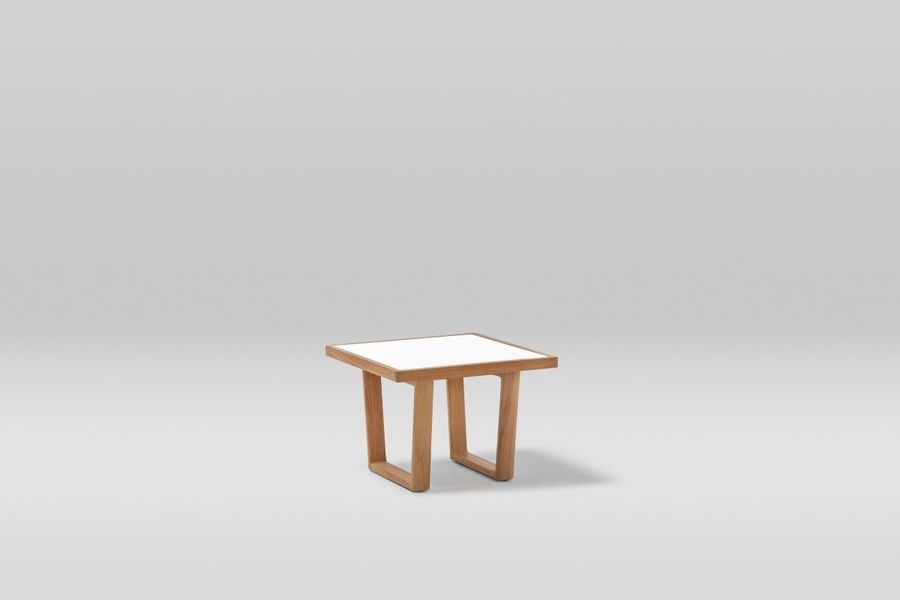 Уютный столик Point Heritage Square Side Table