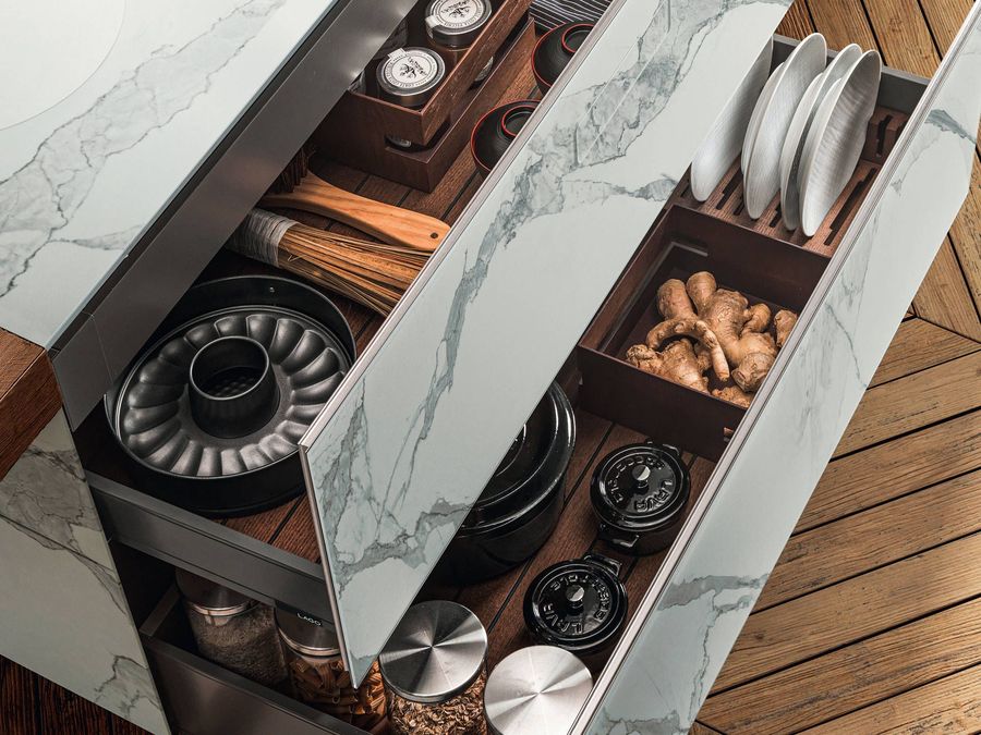 Современная кухня Lago 36e8 Marble XGlass Kitchen