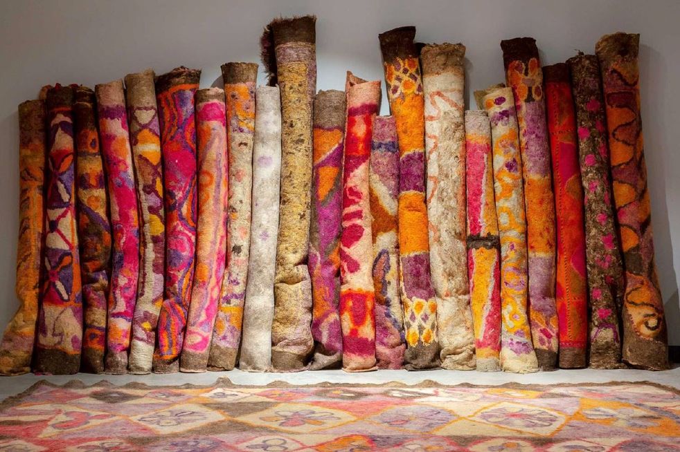 Коллекция войлочных ковров Altai