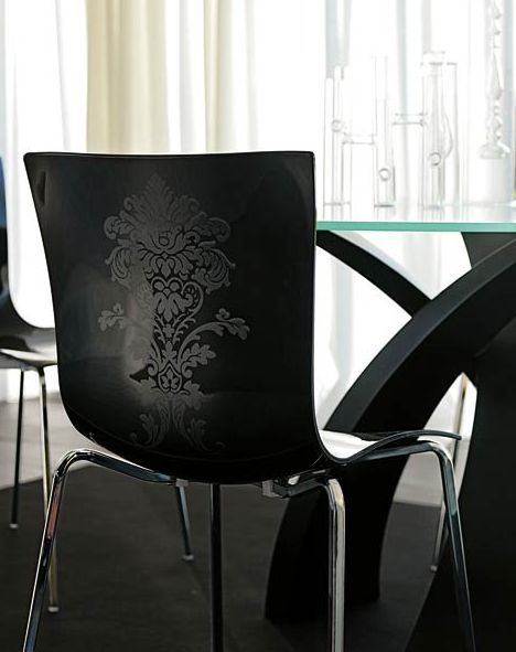 Стул Tonin Casa. Модель 8040 502S BQ
