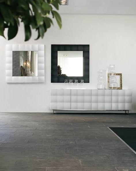 Зеркало Tonin Casa. Модель 8261 L01