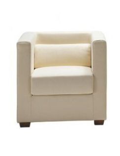 Кресло 102 квадратной формы с низкой спинкой и текстильной обивкой.
