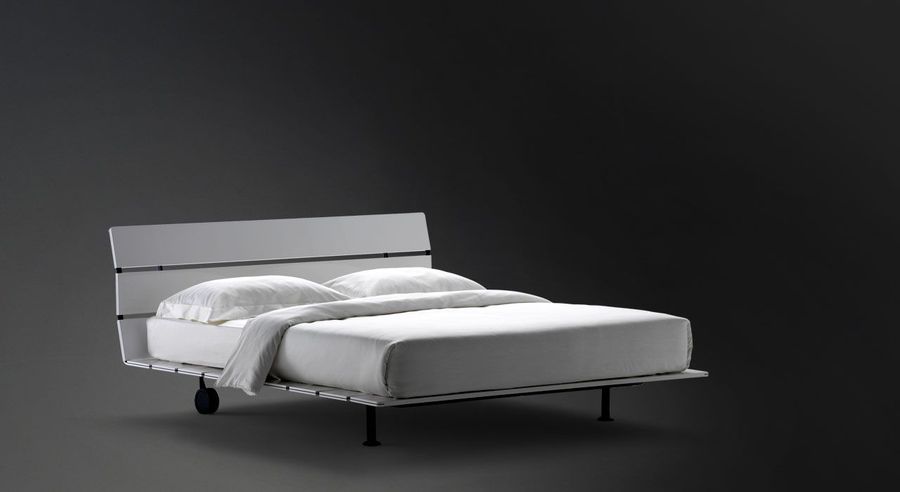 Дизайнерская двуспальная кровать Flou Tadao