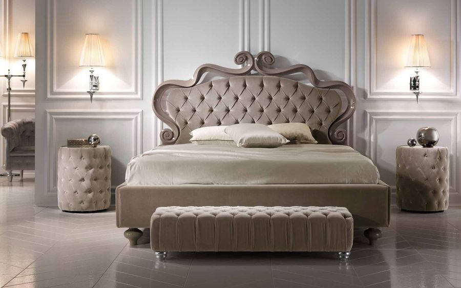 Кровать с высоким декорированным изголовьем DV Home Seduction