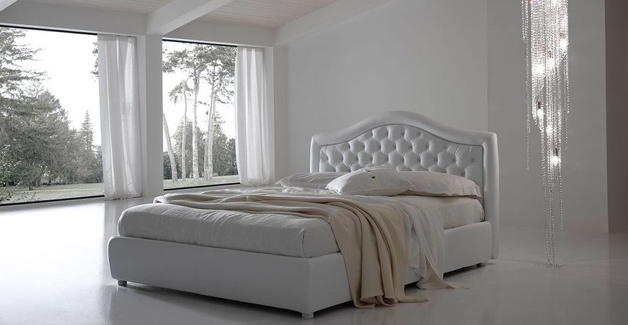 Кровать с высоким изголовьем Bolzan Capri
