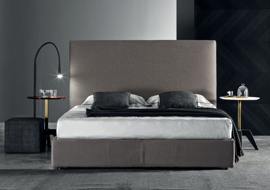 Кровать с высоким изголовьем Meroni & Calzani Ducale High