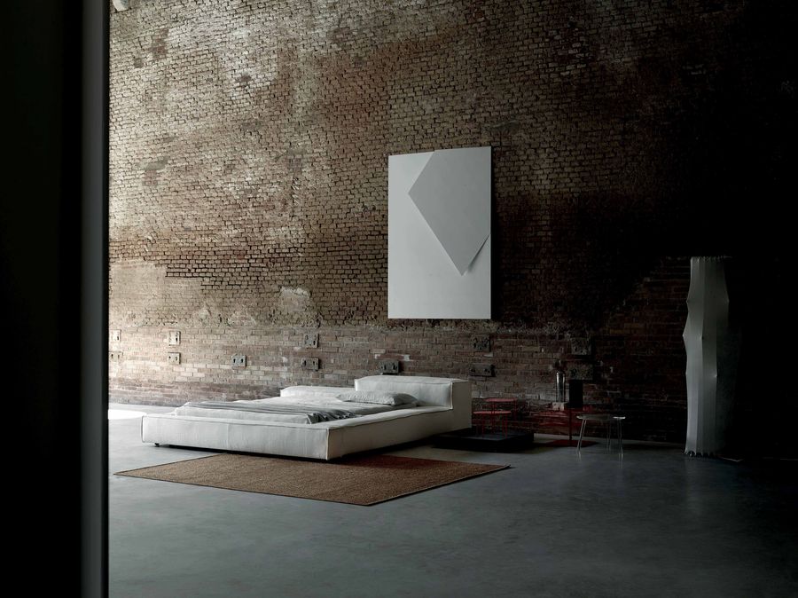 Дизайнерская кровать Living Divani Extrasoft Bed