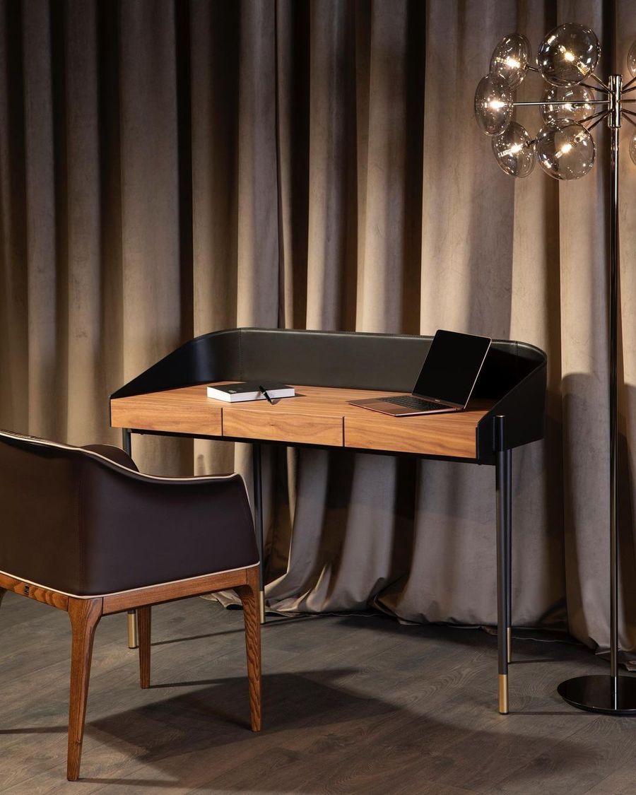 Письменный стол Tonin Casa Ledor 8119