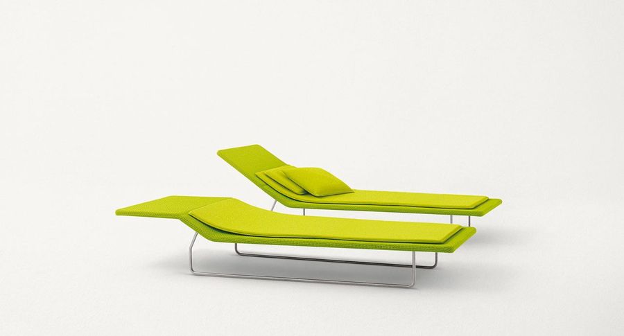 Элегантный шезлонг Paola Lenti Surf