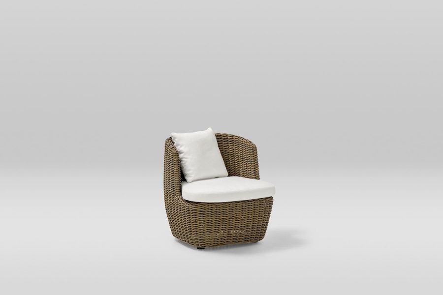 Кресло с плетеной спинкой Point Heritage Curved Club Armchair