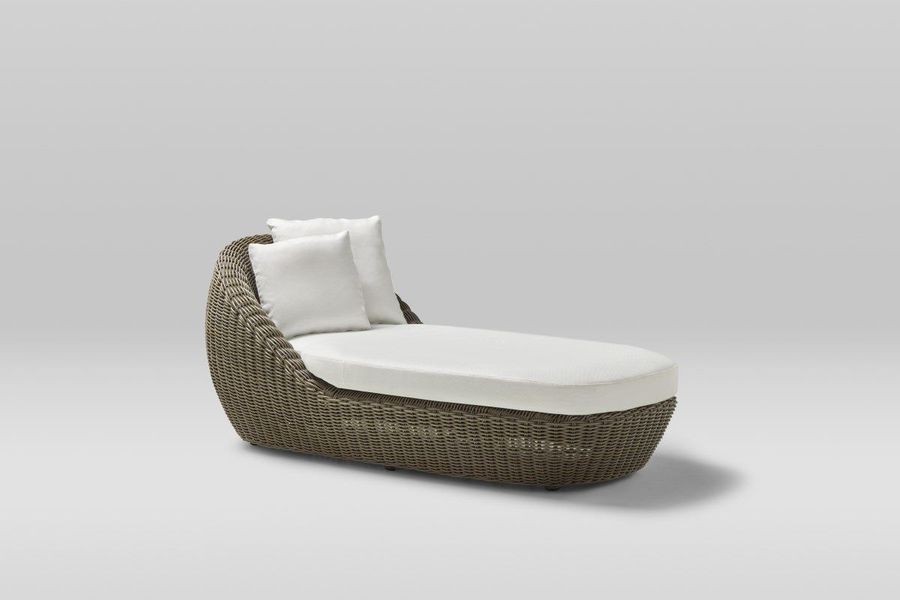 Модный шезлонг Point Heritage Curved Chaise