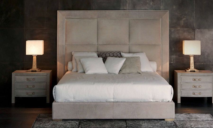 Кровать с высоким изголовьем Rugiano Aura