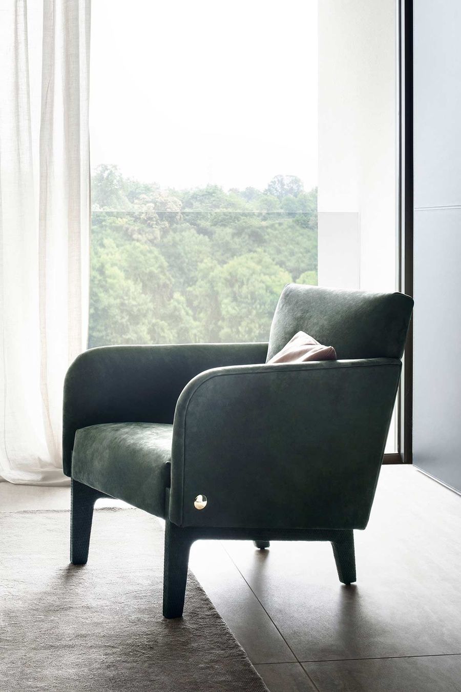 Стильное кресло Rugiano Agata Armchair