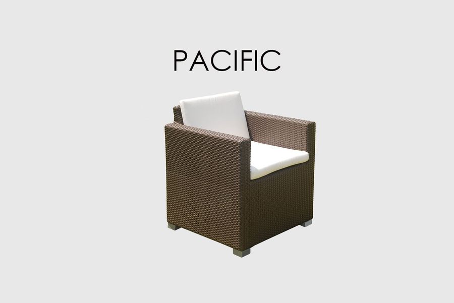 Стул с подлокотниками Skyline Design Cuatro Pacific Dining Armchair