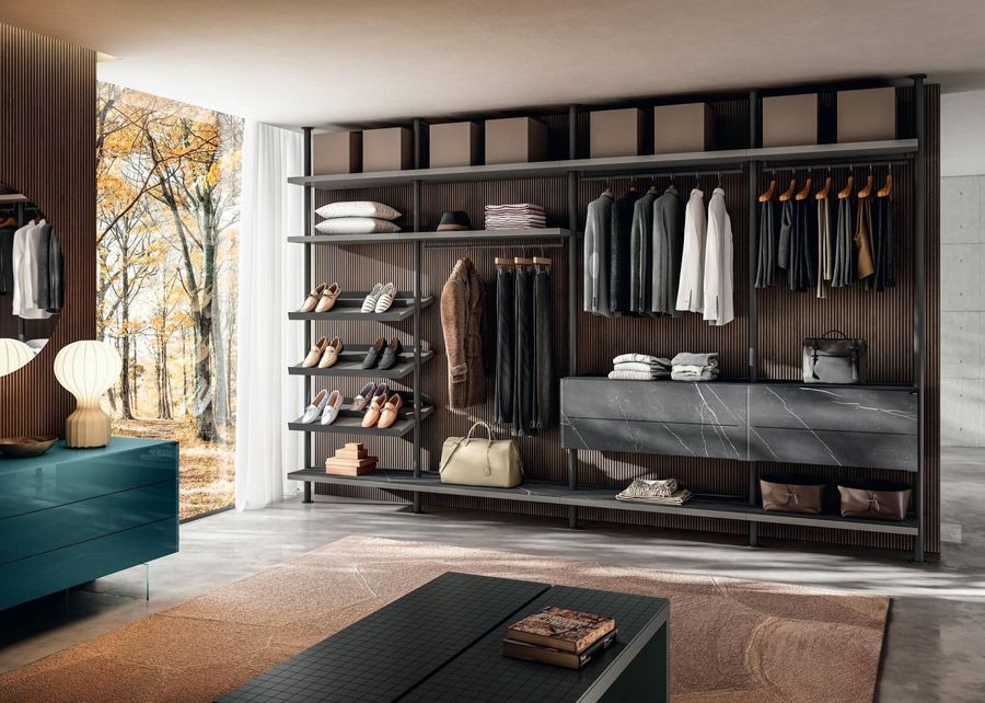 Современная гардеробная Lago Vista Walk-In-Closet