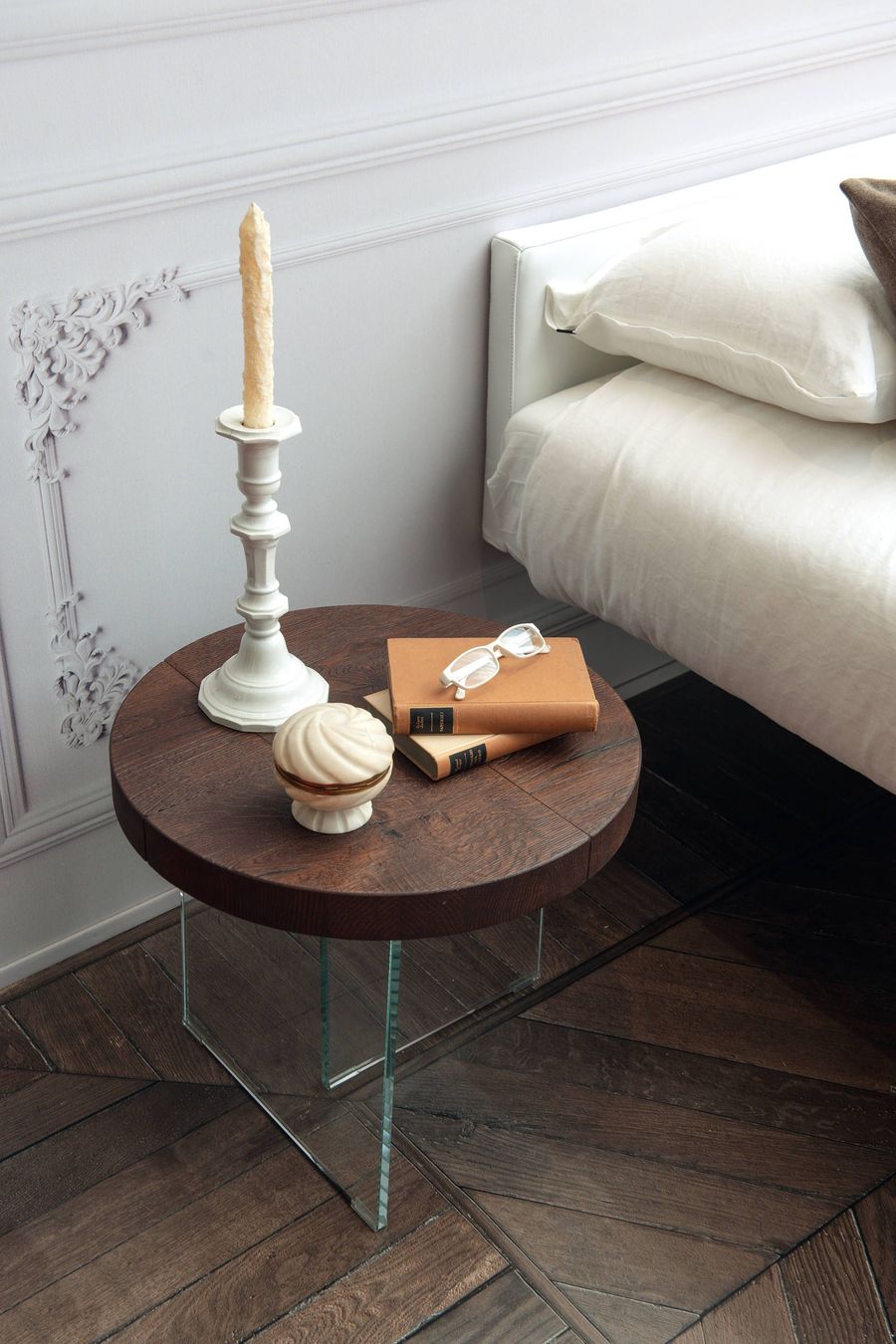 Круглая тумбочка Lago Air Round Bedside Tables