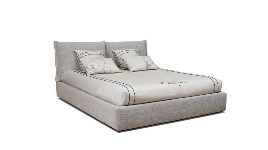 Элегантная кровать Roche Bobois En-Tete