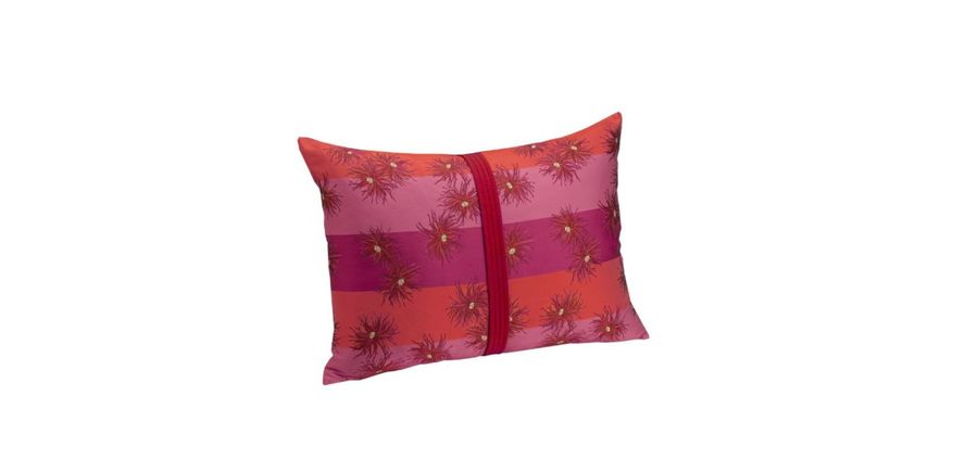 Уютная подушка Roche Bobois Matsuri