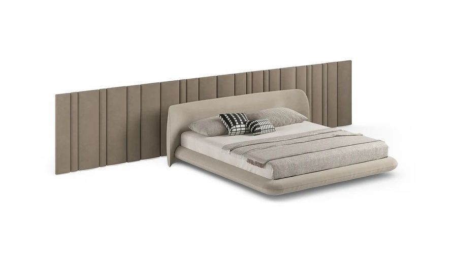 Уютная кровать с большим изголовьем Bonaldo Nubo