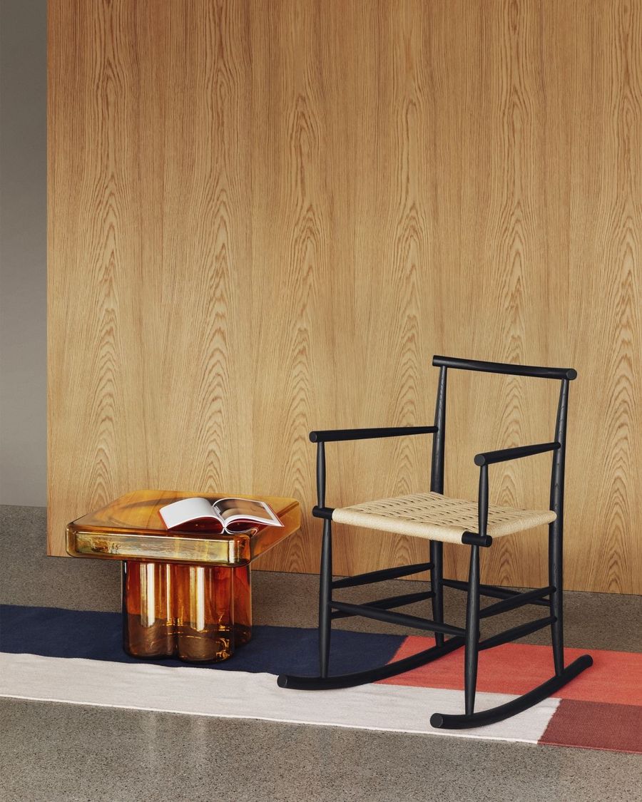 Квадратный стол Miniforms Soda SQ