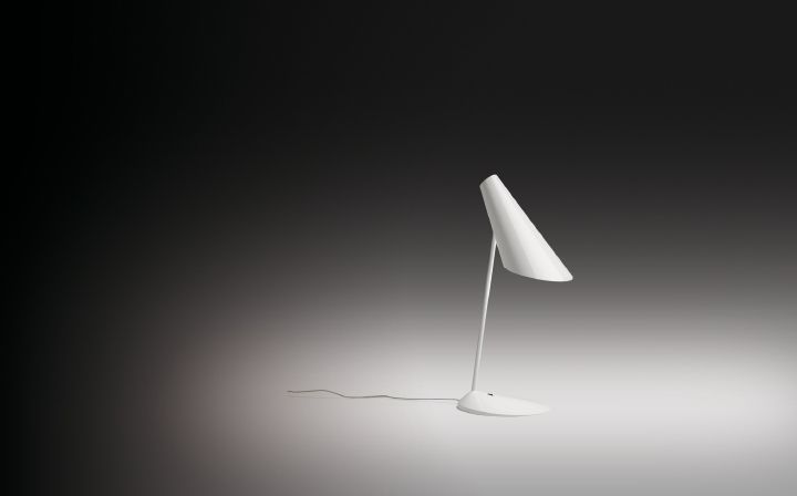 Современная настольная лампа Vibia I.Cono 0700